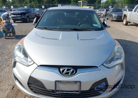 2014 Hyundai Veloster Base W/Black from USA, damaged, VIN KMHTC6AD6EU182632